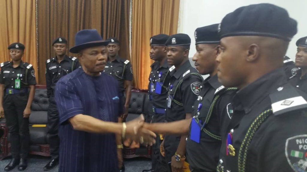 Gov. Obiano rewards cops for foiling robbery