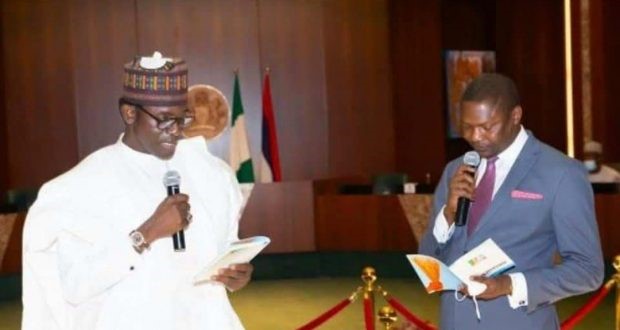 Lawyers, PDP condemn Malami for swearing in APC caretaker committee