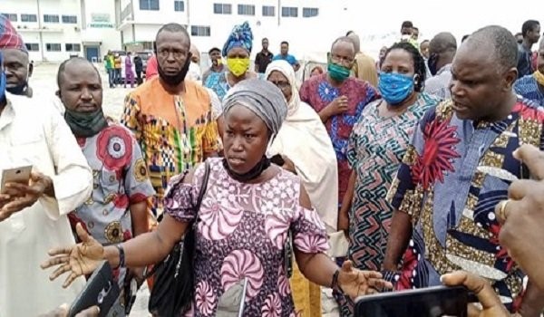 Parents protest N25,000 COVID-19 test fee as Ogun govt orders compulsory checks for students