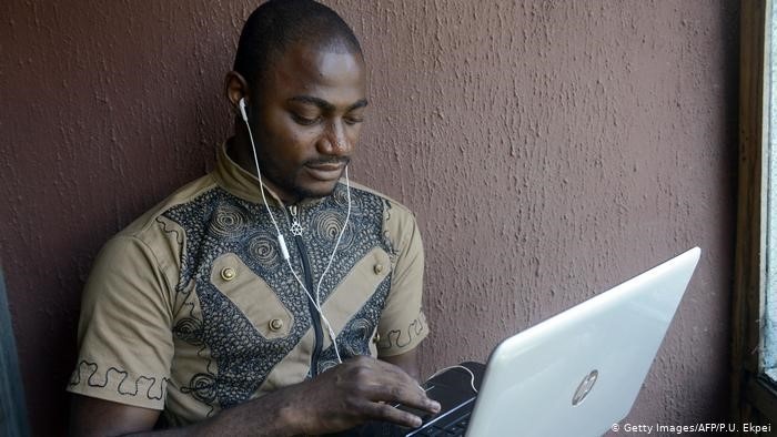 Coronavirus: Germany denies visas to foreign students on online courses