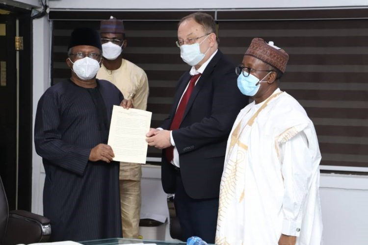 Nigeria receives COVID-19 vaccine from Russia