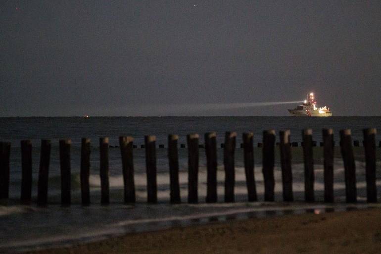 140 Europe-bound migrants drown off Senegal coast