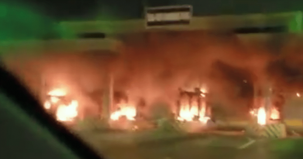 Army killings: Hoodlums set Lekki-Ikoyi Link Bridge toll gate on fire