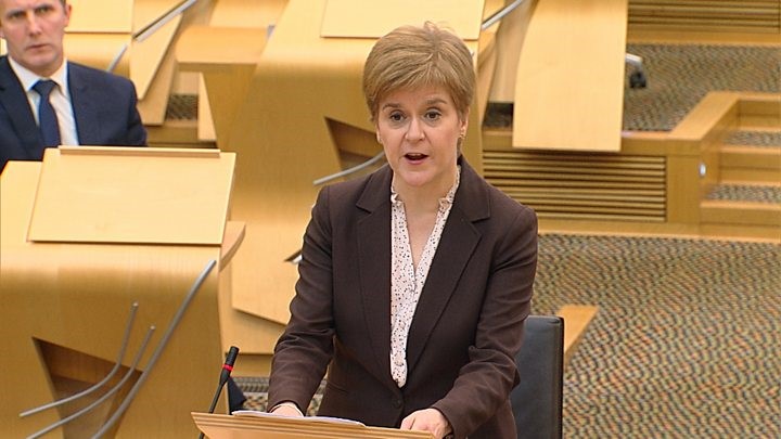 Pubs, restaurants to close in Scotland as coronavirus surges