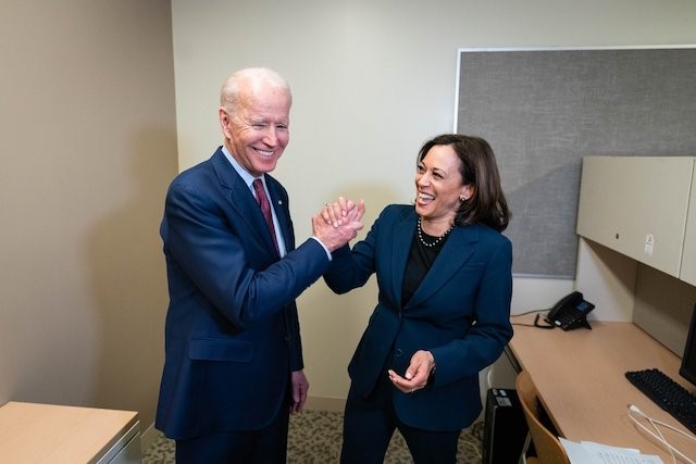 Biden wins Georgia to boost electoral college votes to 306