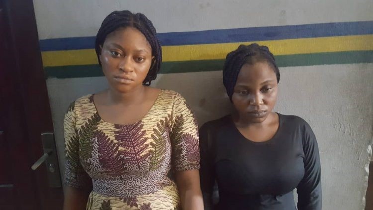 Teenage girl sets ex-lover’s house, girlfriend ablaze in Lagos
