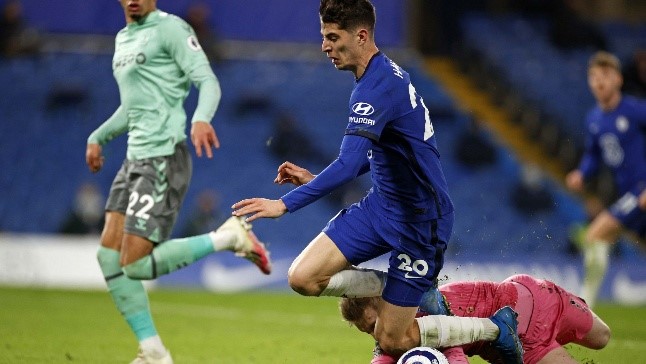 Chelsea sink top-four rivals Everton