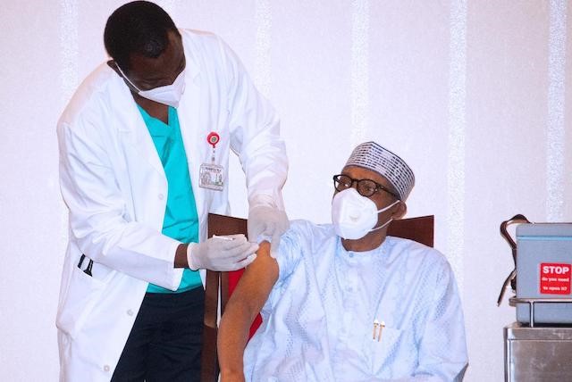 Fed Govt flaunts Buhari’s health status as President receives COVID-19 jab