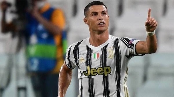 Ronaldo willing to take pay cut for Man Utd return
