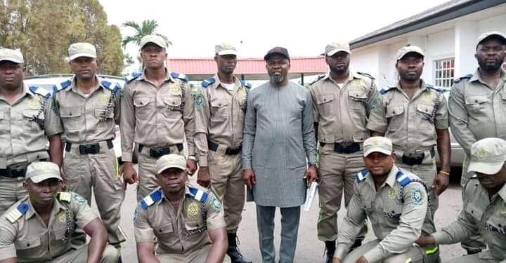 Umahi unveils Ebubeagu in Ebonyi, imposes curfew