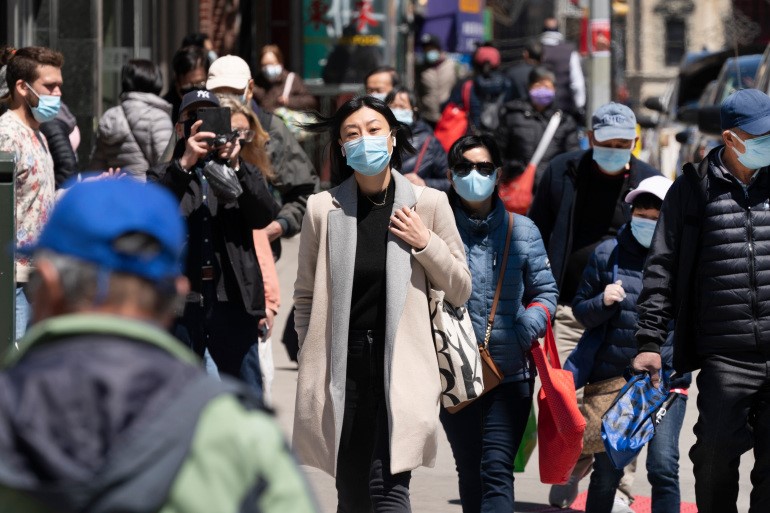 U.S govt relaxes mask mandate for vaccinated people