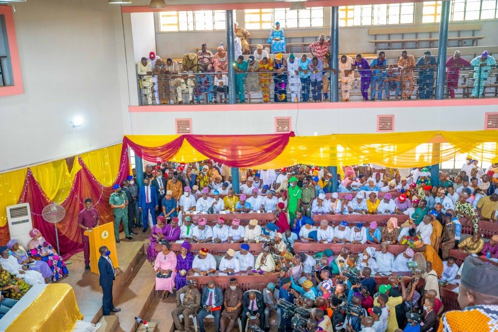 Gov. Makinde swears in newly-elected LG chairmen