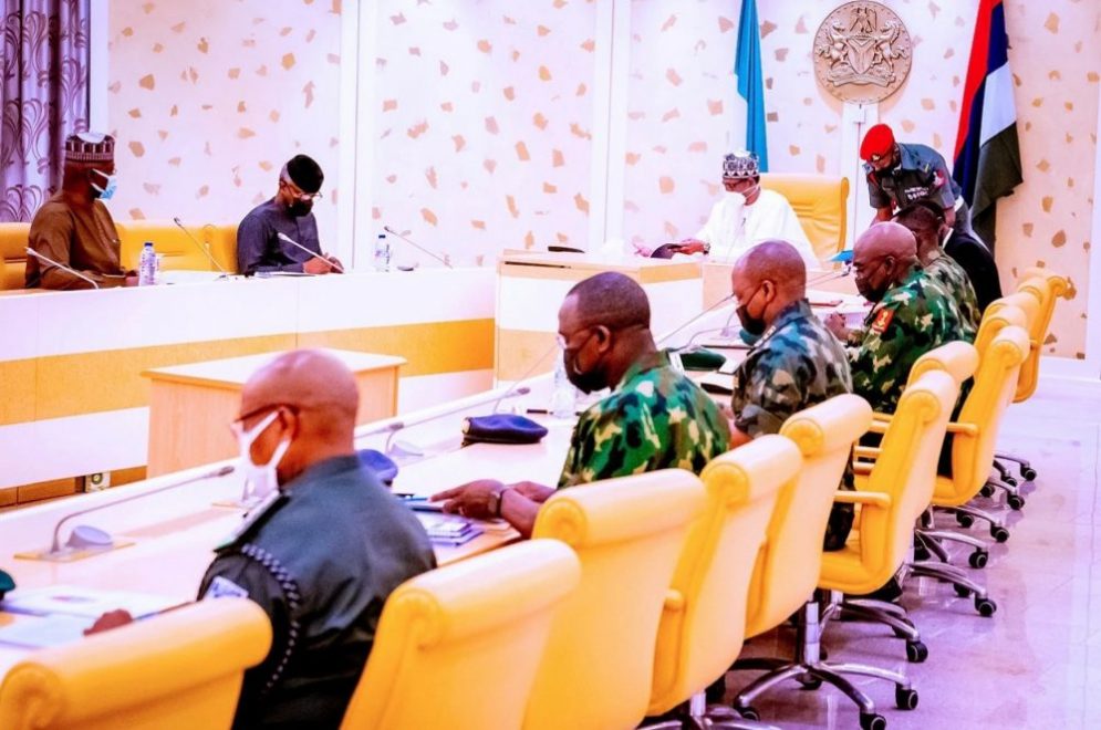 Buhari, security chiefs meet after robbery attempt in Aso Rock