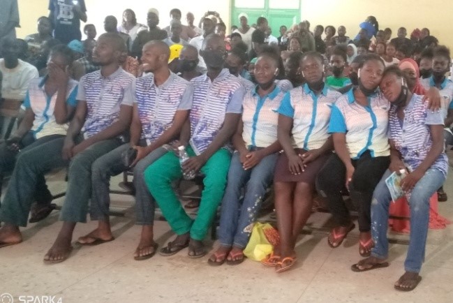 Police hand over freed Kaduna students to college