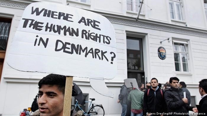 Denmark approves plan to locate asylum centre abroad