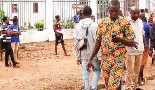 Armed robbers attack Ondo bank, kill policeman, journalist, motorcyclist