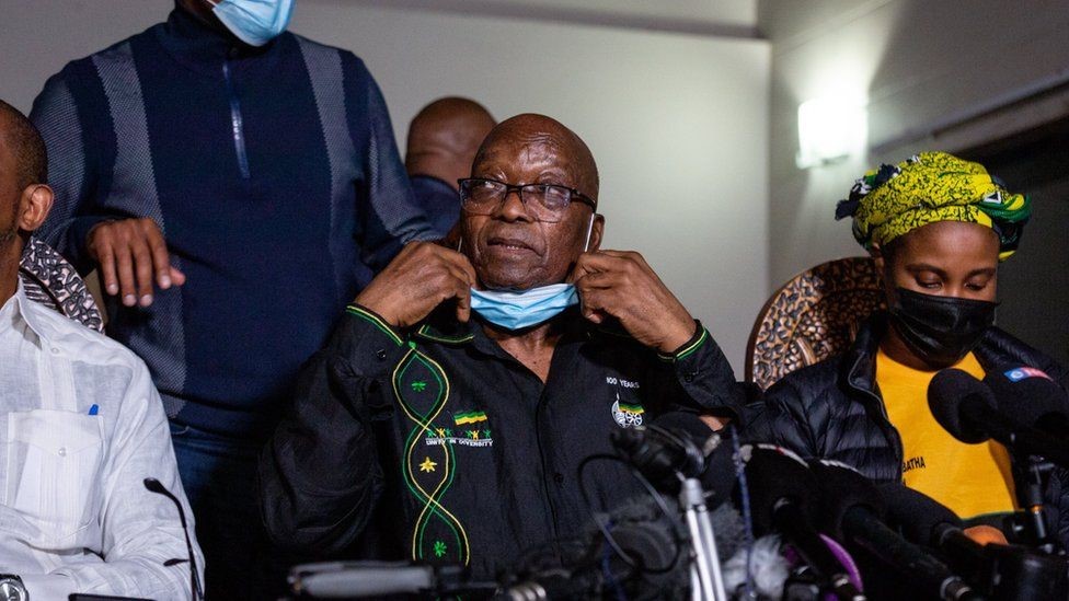 Former Pres. Zuma hands self in to begin jail sentence