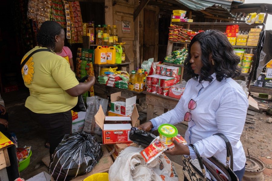 Nigerians borrow to feed as food prices soar amid stagnated income