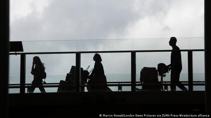 EU urges US to lift COVID entry ban on European travellers