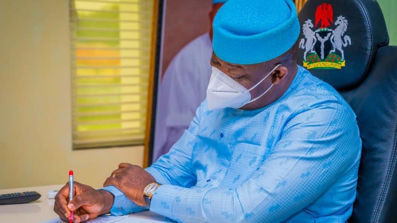 Fayemi decries poor electricity in Ekiti