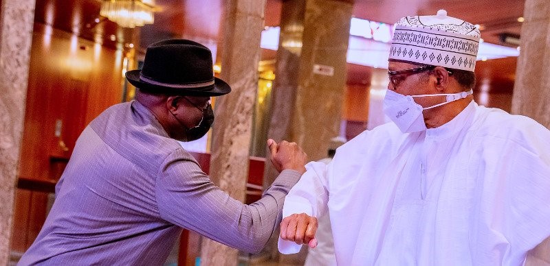Buhari, Jonathan meet behind closed doors in Villa, ex-president shuns journalists