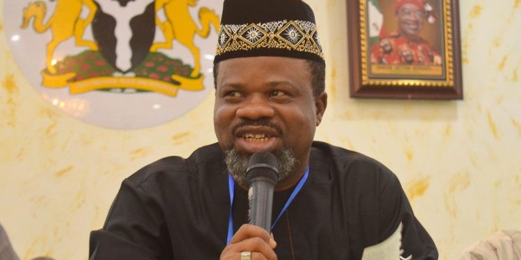 Ikpeazu congratulates Isiguzo on re-election as NUJ President