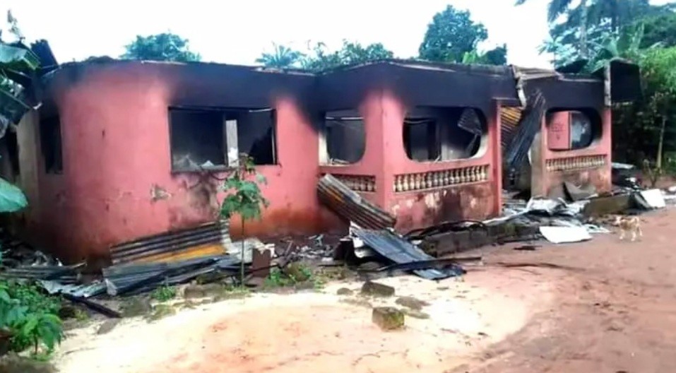 Glory Okolie: Gunmen set monarch’s palace ablaze over girl in police custody