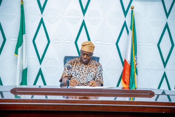 Gov. Makinde donates N32.5m to families of slain Amotekun corps members
