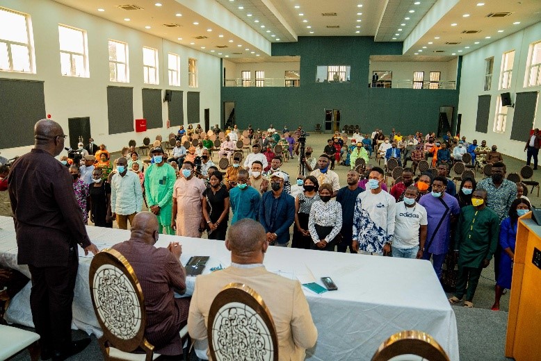 Obaseki swears in 7 SSAs, 25 SAs in Oredo LGA