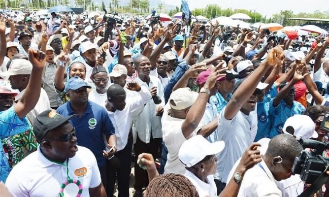Compulsory vaccination: Workers demand deadline extension to March as FG insists on Dec 1