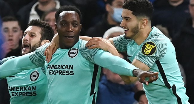 Welbeck’s late goal wrecks Chelsea title push