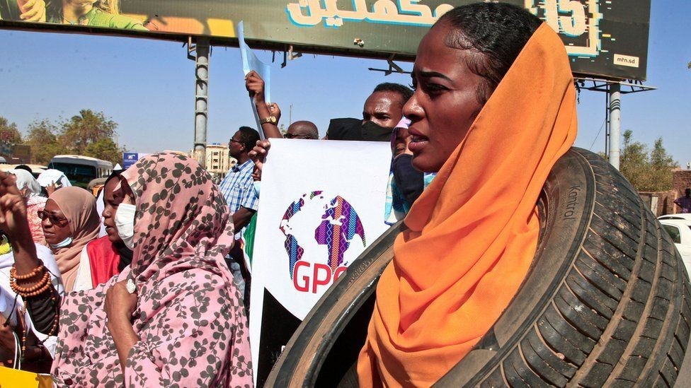 Security forces tear-gas pro-democracy protesters in Sudan