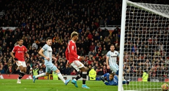 Rashford last-gasp winner sends Man Utd into top four