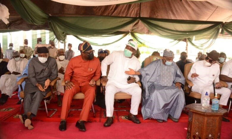 PDP governors pay condolence visit to Tambuwal
