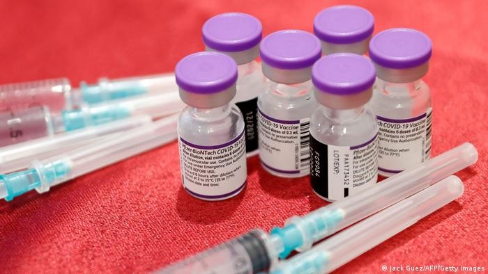 Coronavirus: Fourth booster jab not enough to fight omicron – Israeli researchers