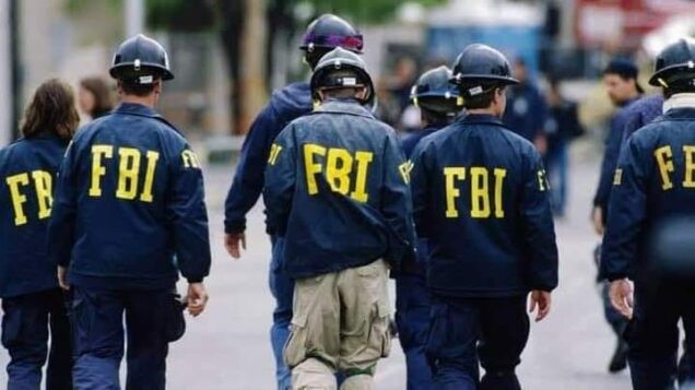 FBI agent pleads guilty for gambling with govt money
