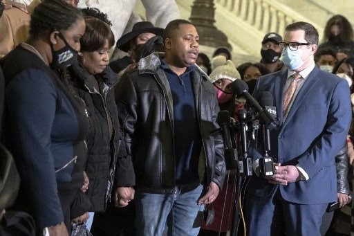 Family demands justice for black man shot by US police