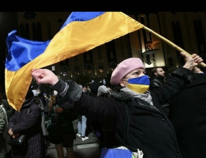 EU agrees to review membership bids from Ukraine, Georgia, Moldova