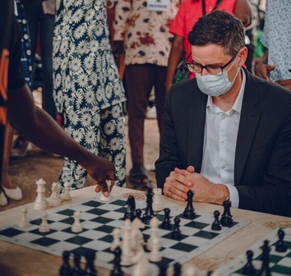 Canadian High Commissioner plays chess with ‘Area Boys’ in Lagos