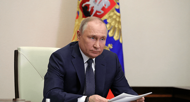 Russia threatens to deploy nuclear weapons if Finland, Sweden join NATO