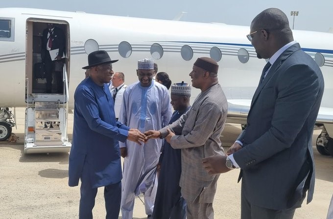 Ex-President Jonathan arrives Dakar for sub-regional dialogue on democracy, peace