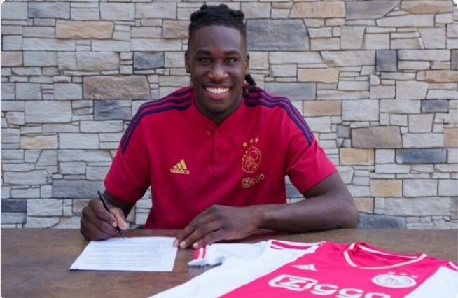 Ajax sign Calvin Bassey from Rangers