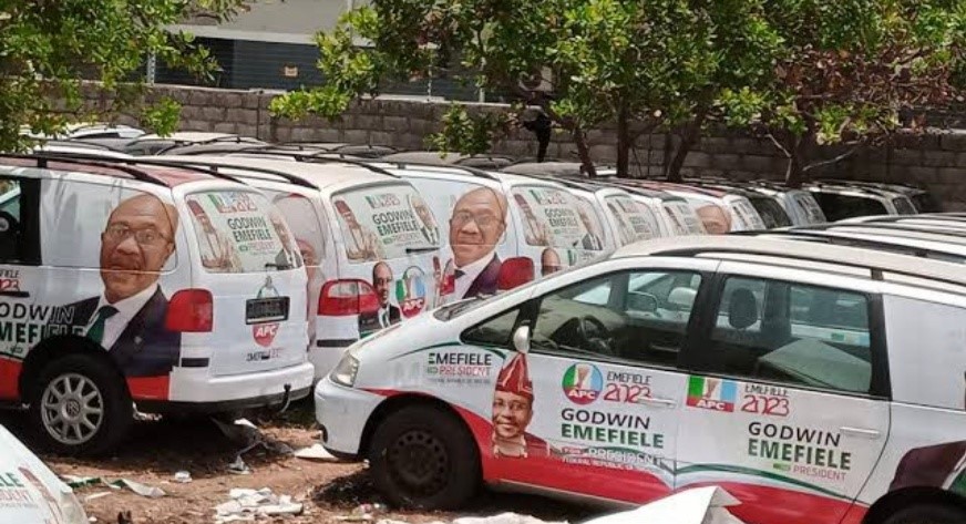 Emefiele: Reps move to bar CBN chiefs from politics