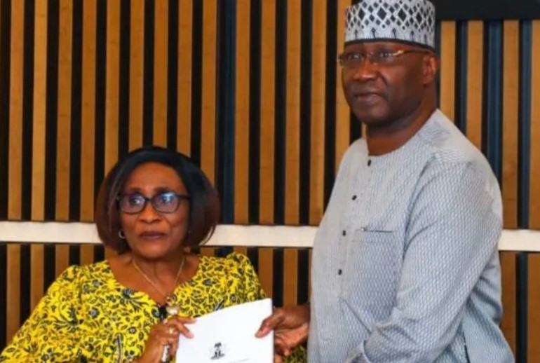 Oronsaye report: White paper committee submits report, recommends dialogue with NASS