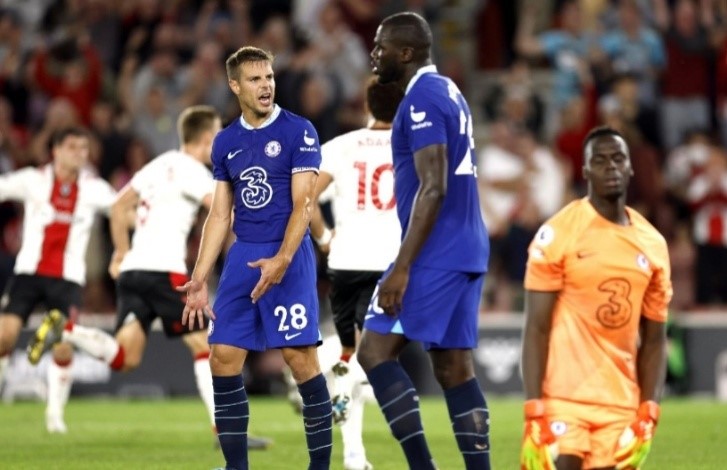 Misfiring Chelsea blow lead at Southampton