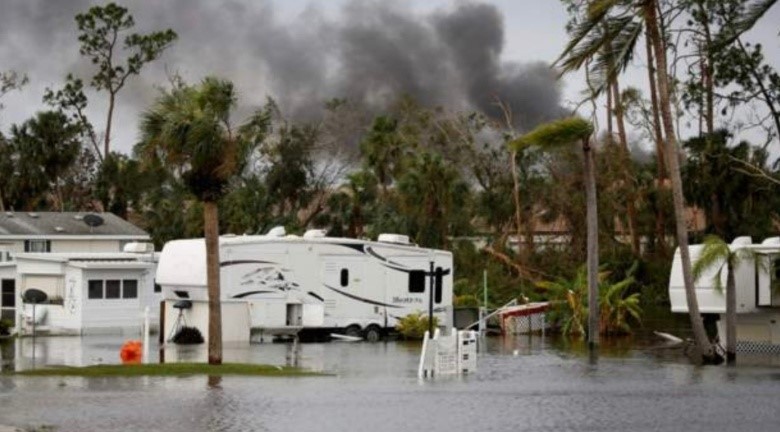 Hundreds feared dead as Hurricane Ian pummels Florida