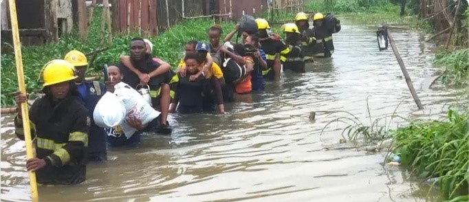 Nine escape death as building sinks in Lagos