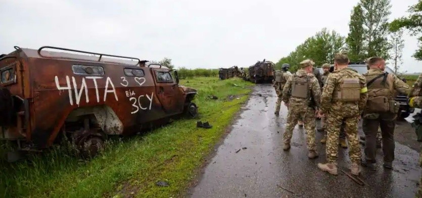 Ukraine war: Russian stations troops at Belarusian border