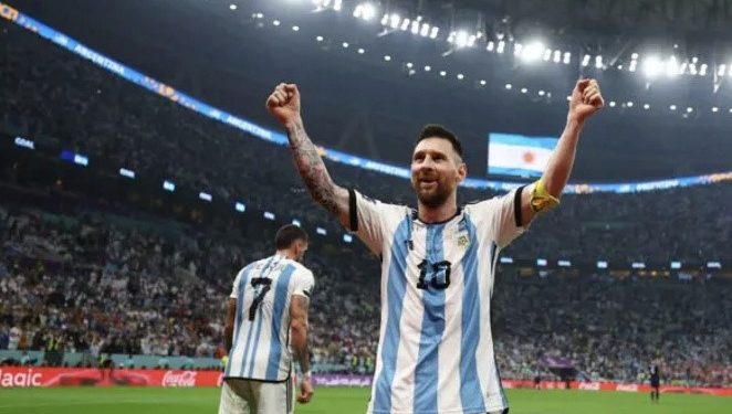 Argentina secure World Cup final spot