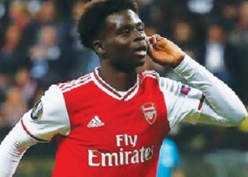 Arsenal beat West Ham to extend Premier League lead